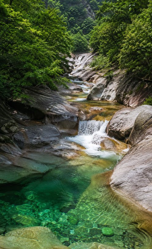 Emerald Valley water scenery